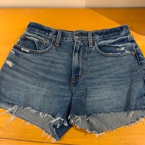 Abercrombie, curve love, mid rise, boyfriend short size 27